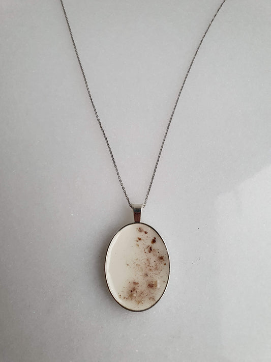 Bezel Oval Necklace